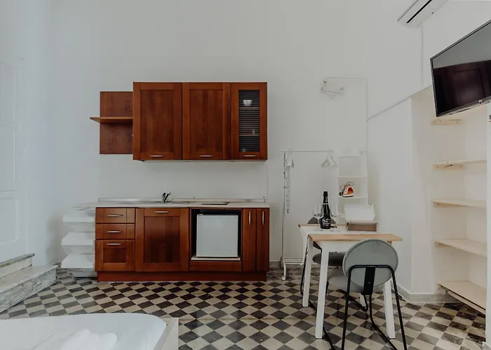 Like By Monholiday * Monopoli